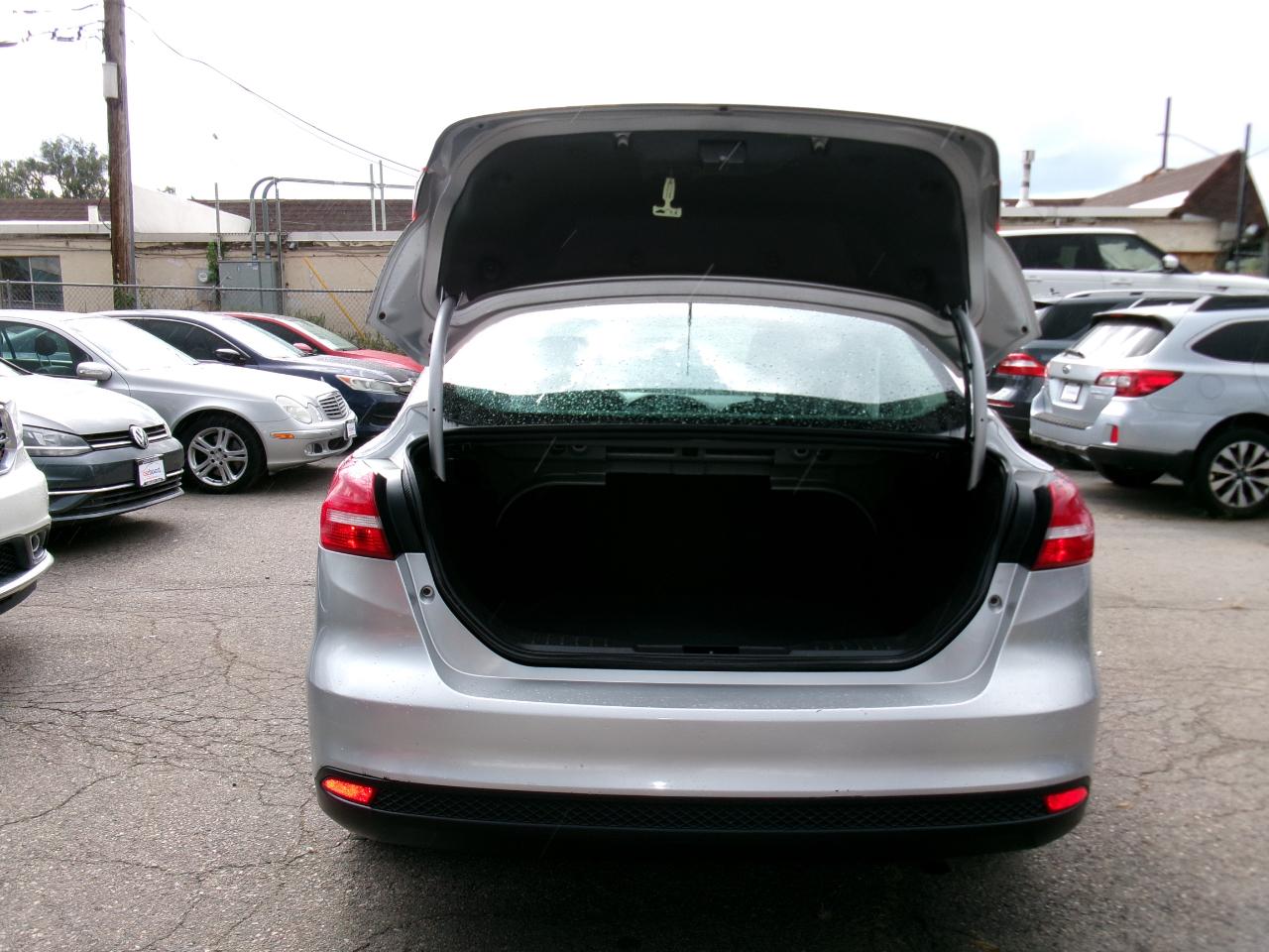Ford Focus SE Sedan 2018