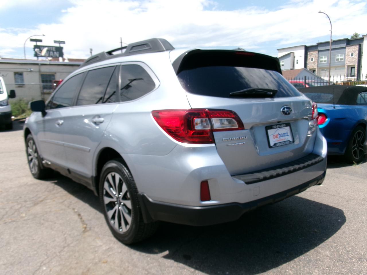 Subaru Outback 4dr Wgn 2.5i Limited PZEV 2015