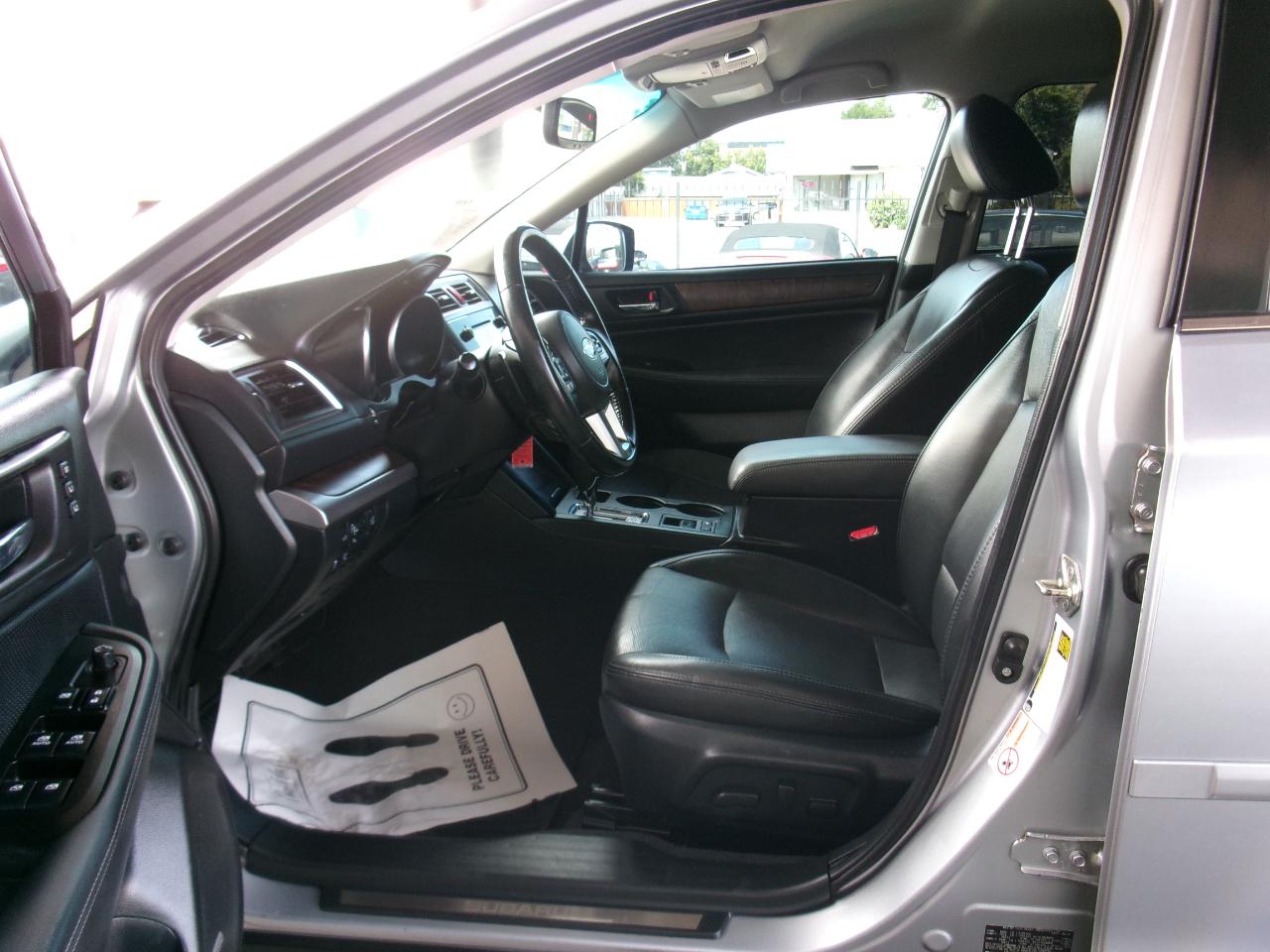Subaru Outback 4dr Wgn 2.5i Limited PZEV 2015
