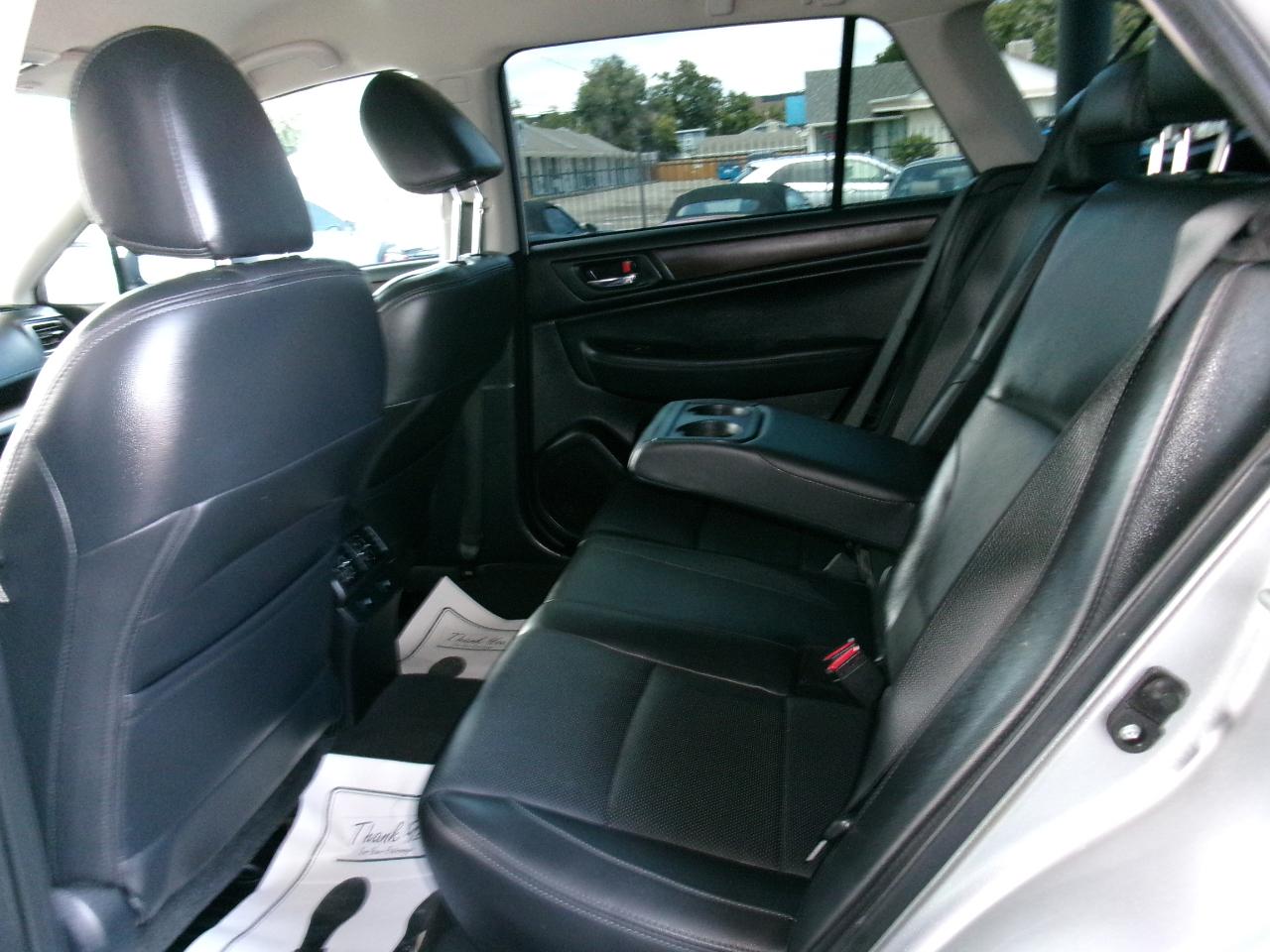 Subaru Outback 4dr Wgn 2.5i Limited PZEV 2015