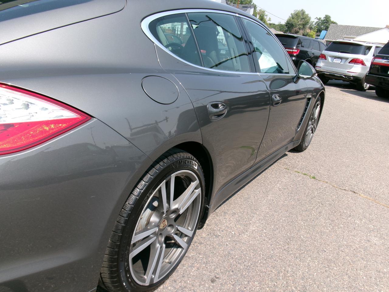 Porsche Panamera 4dr HB 4S 2013