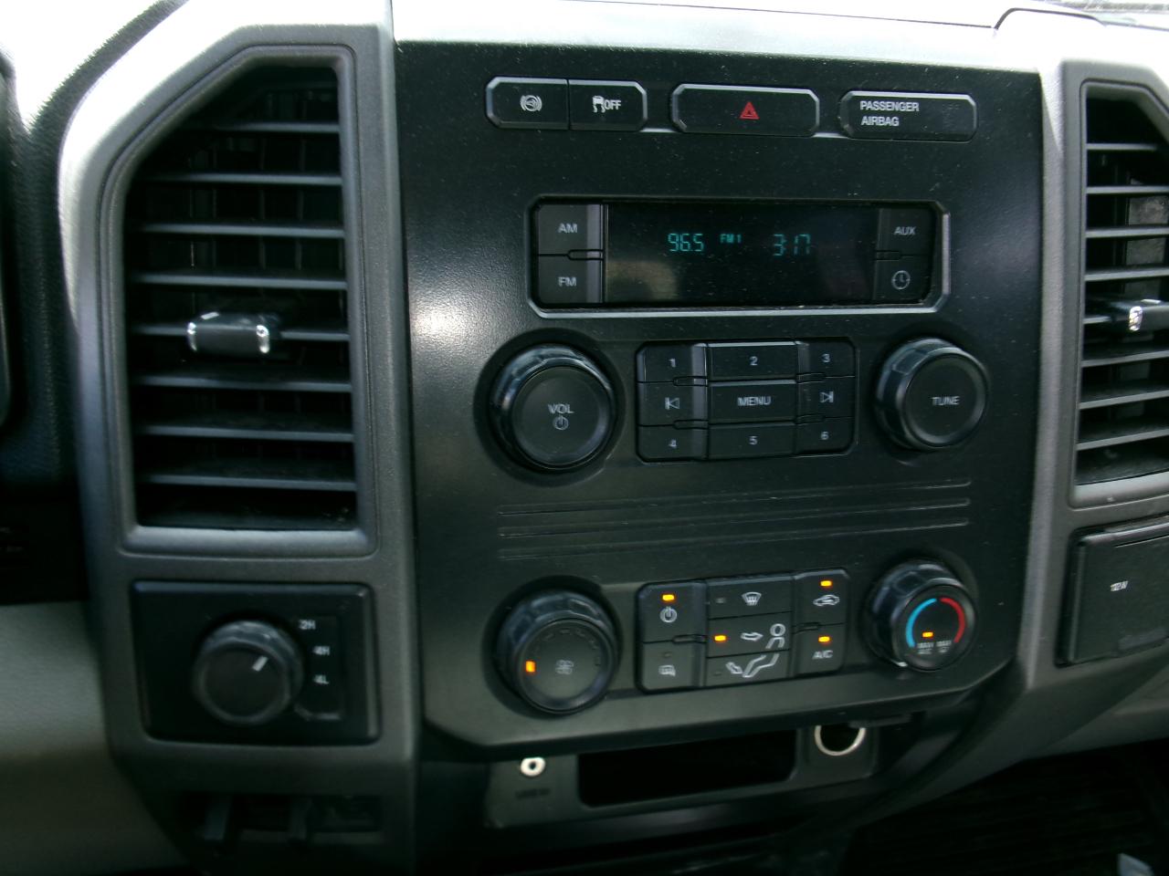 Ford Super Duty F-250 SRW XL 4WD Crew Cab 8' Box 2019