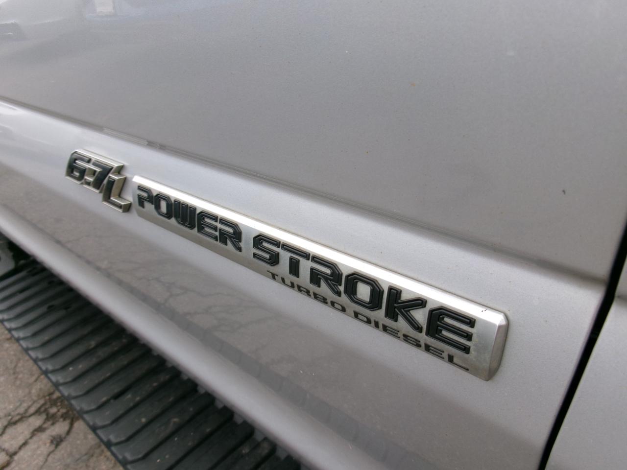Ford Super Duty F-250 SRW XL 4WD Crew Cab 8' Box 2019