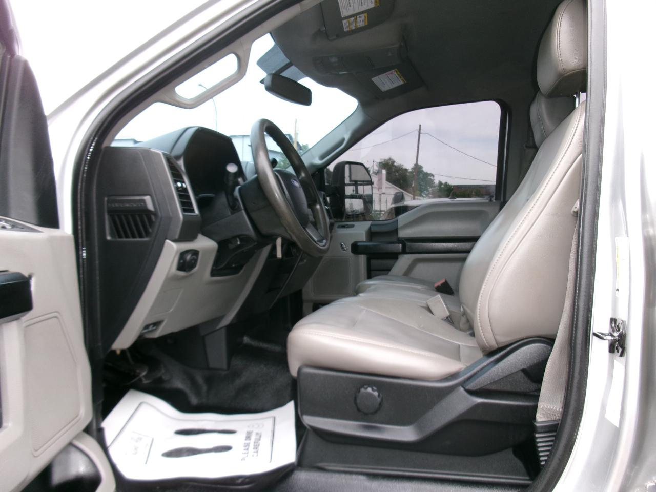 Ford Super Duty F-250 SRW XL 4WD Crew Cab 8' Box 2019