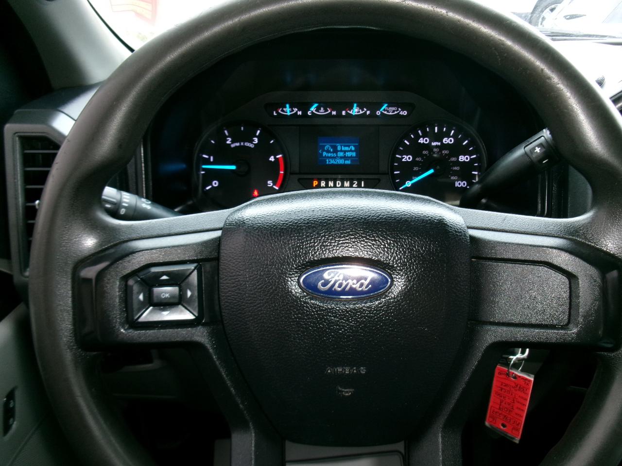 Ford Super Duty F-250 SRW XL 4WD Crew Cab 8' Box 2019