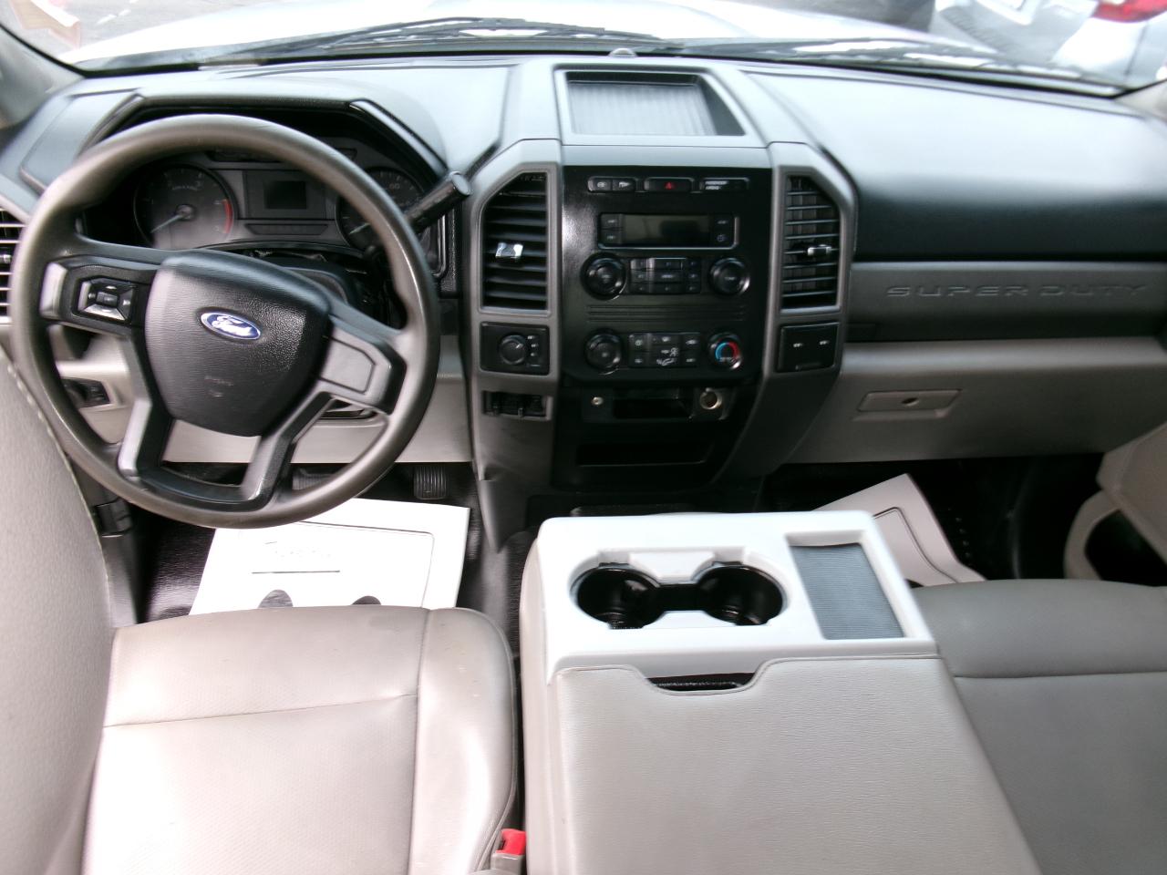 Ford Super Duty F-250 SRW XL 4WD Crew Cab 8' Box 2019