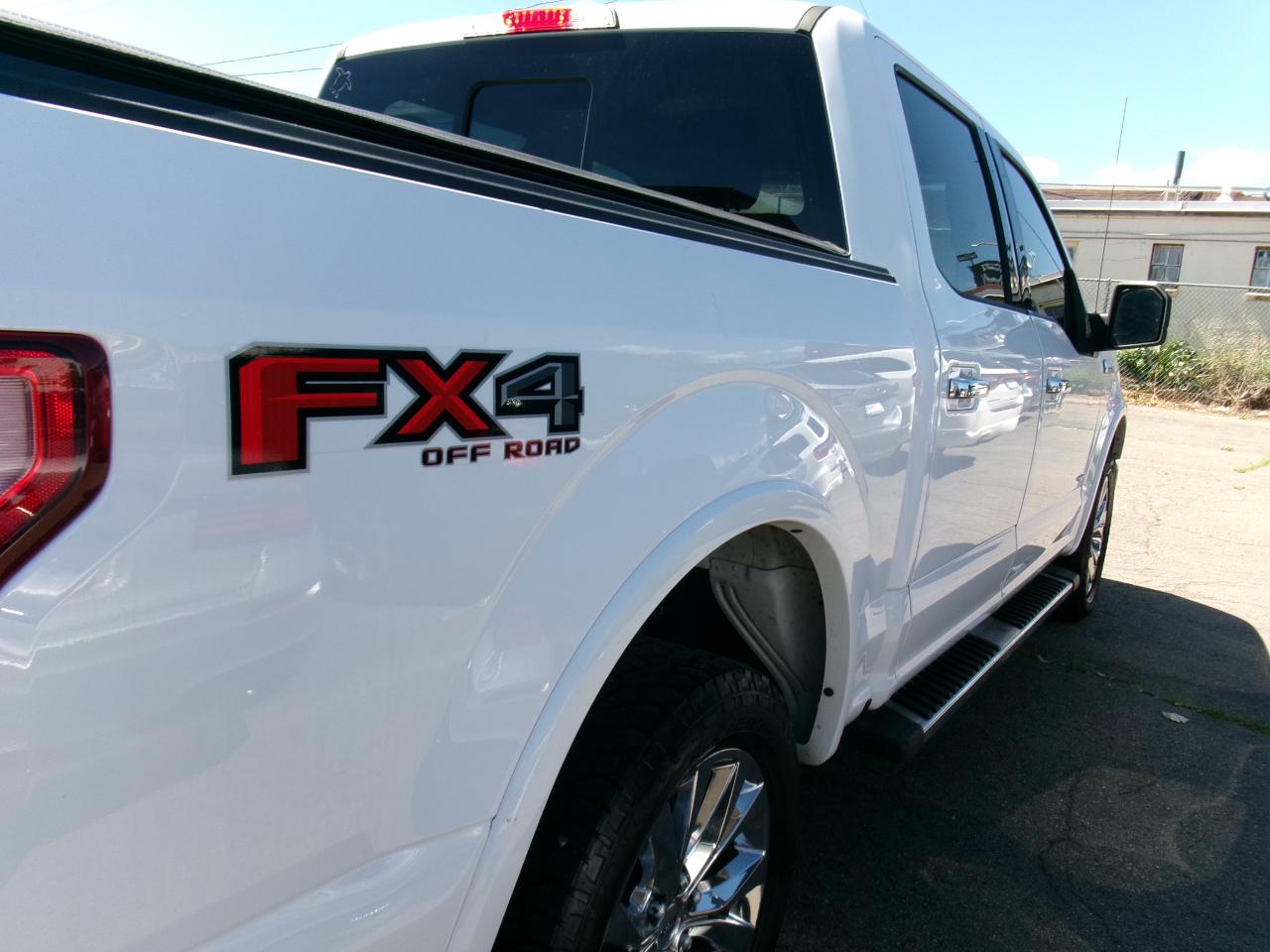 Ford F-150 Lariat 4WD SuperCrew 5.5' Box 2017