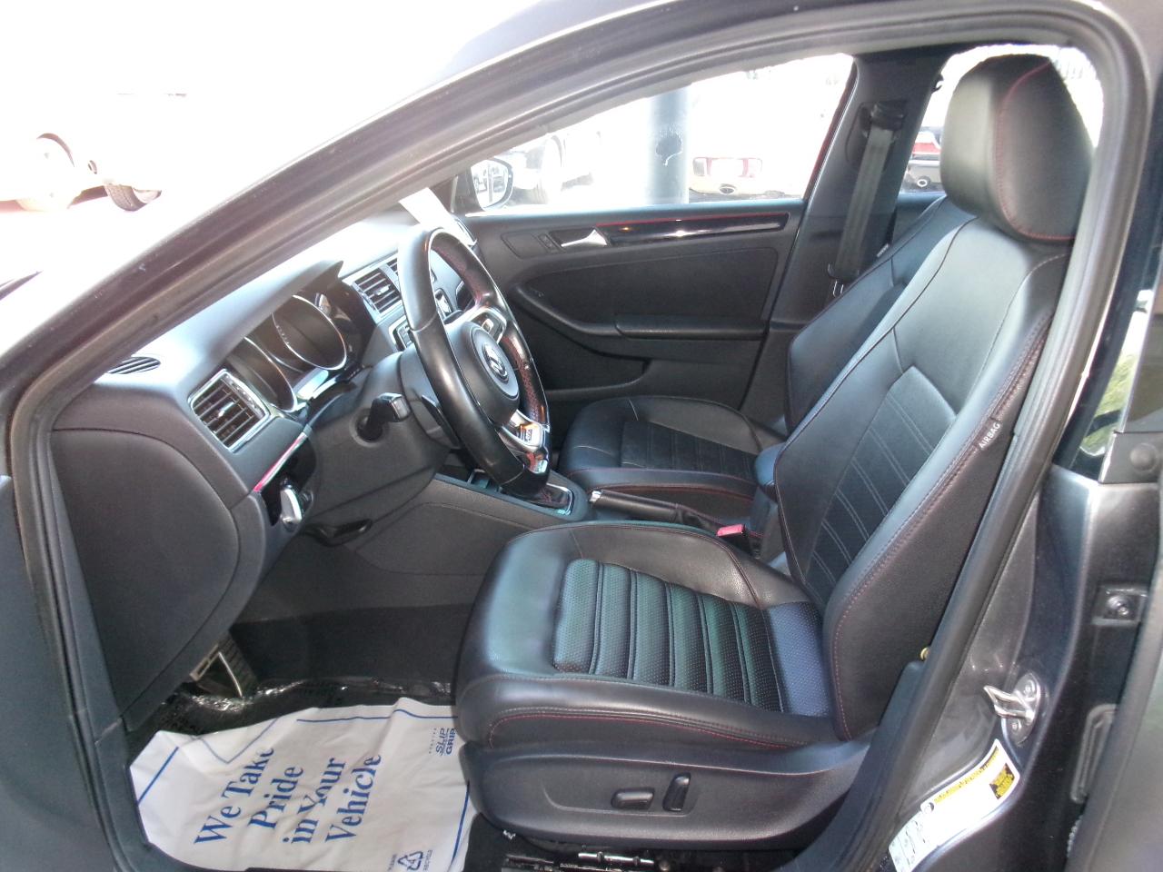 Volkswagen Jetta Sedan 4dr Auto 2.0T GLI SE PZEV 2016