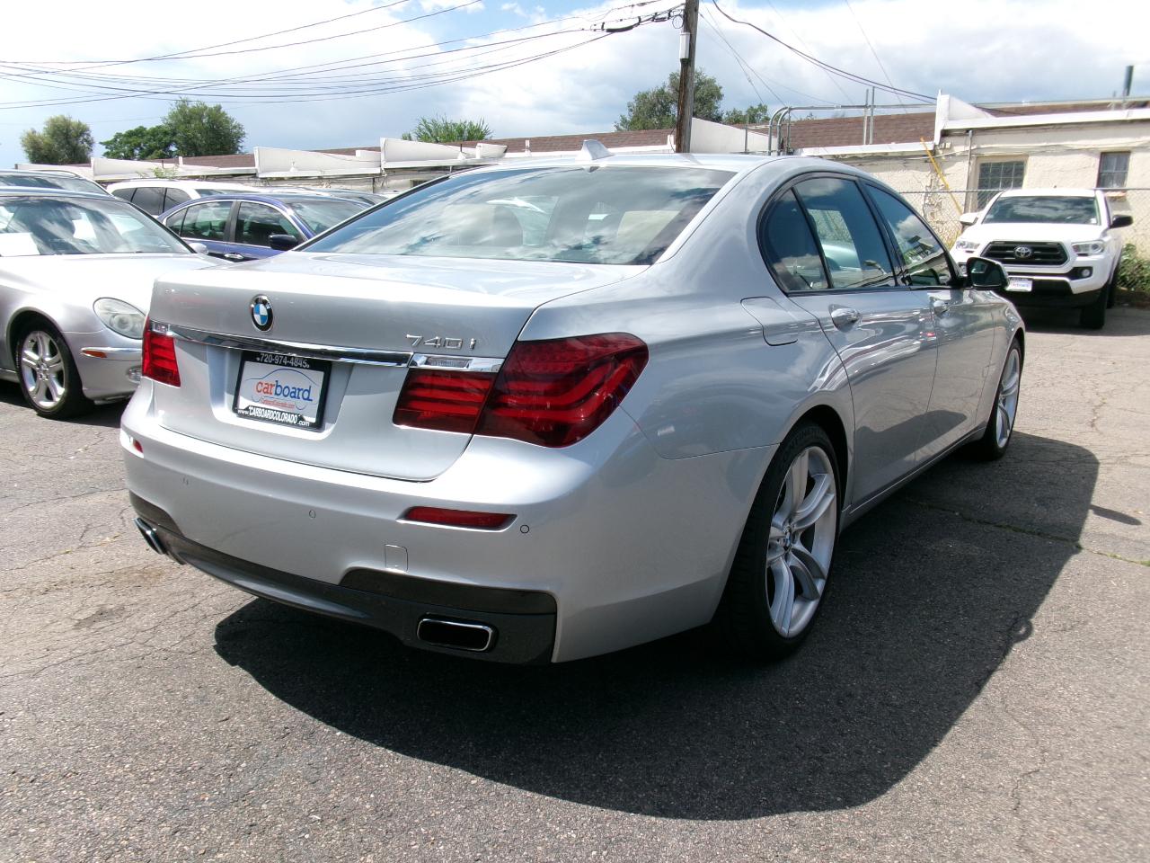 BMW 7 Series 4dr Sdn 740i RWD 2014