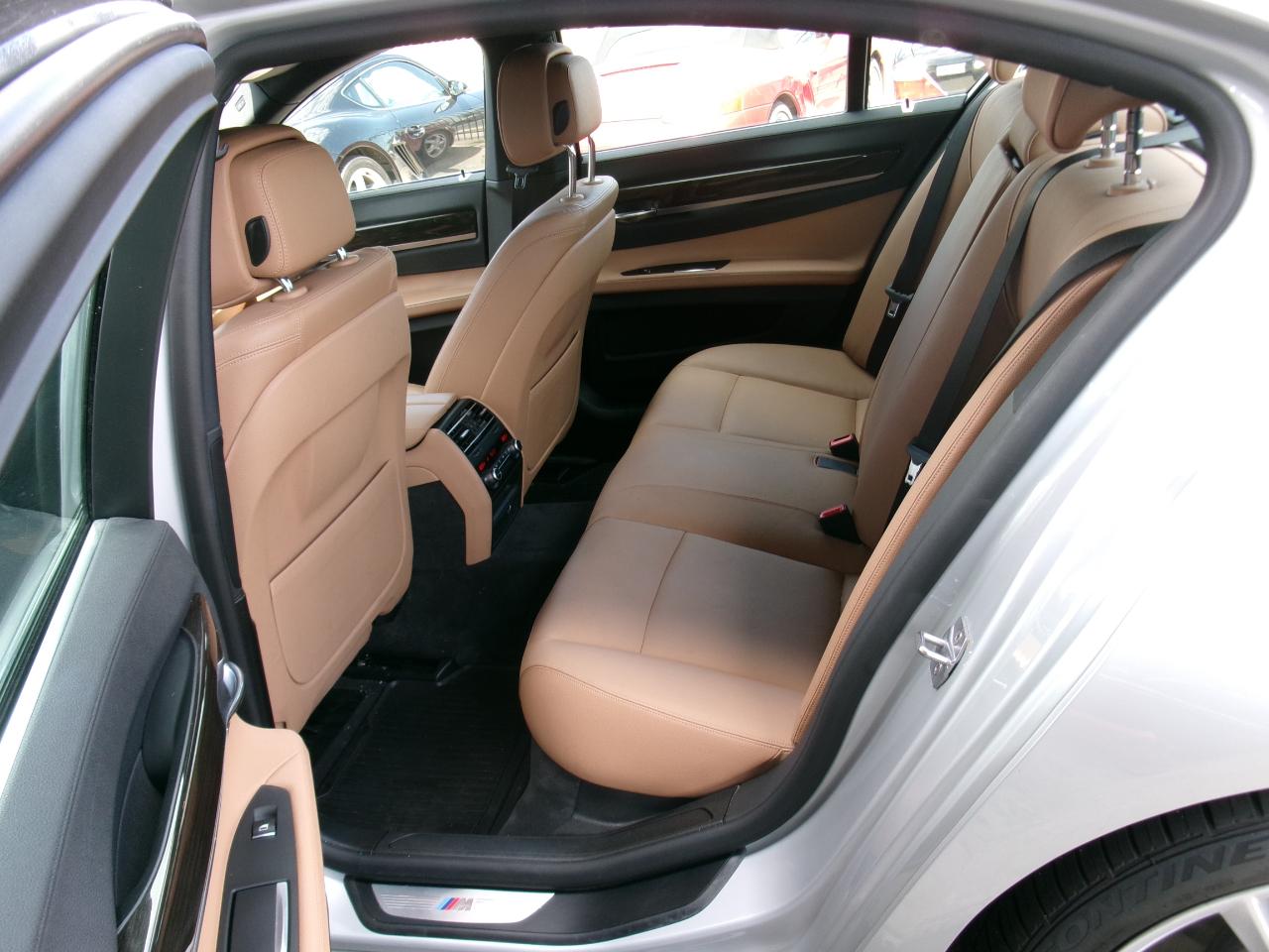 BMW 7 Series 4dr Sdn 740i RWD 2014