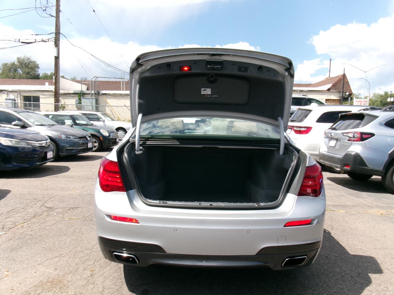 BMW 7 Series 4dr Sdn 740i RWD 2014