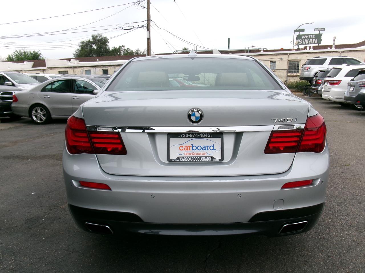 BMW 7 Series 4dr Sdn 740i RWD 2014