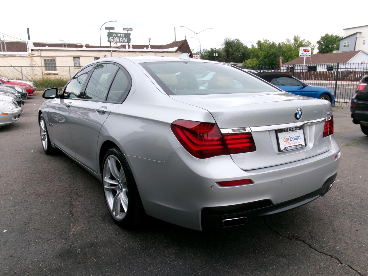 BMW 7 Series 4dr Sdn 740i RWD 2014