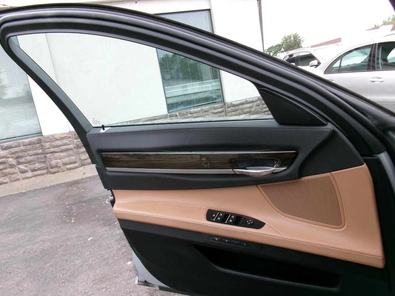 BMW 7 Series 4dr Sdn 740i RWD 2014