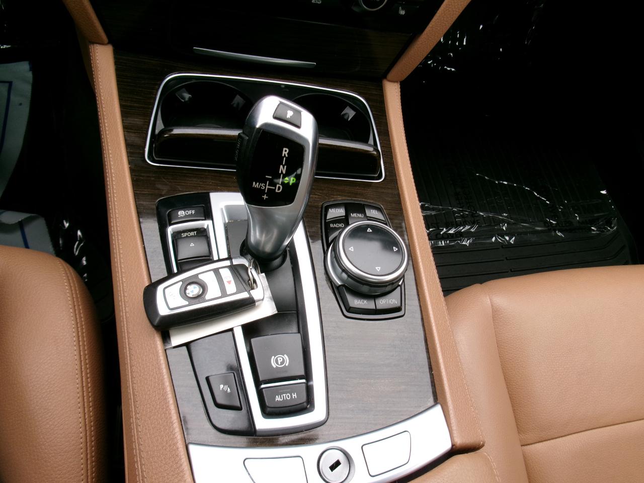 BMW 7 Series 4dr Sdn 740i RWD 2014