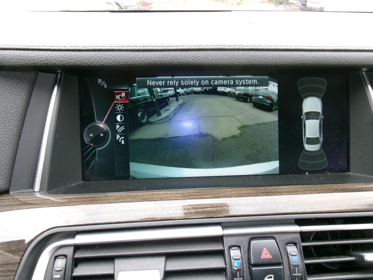 BMW 7 Series 4dr Sdn 740i RWD 2014