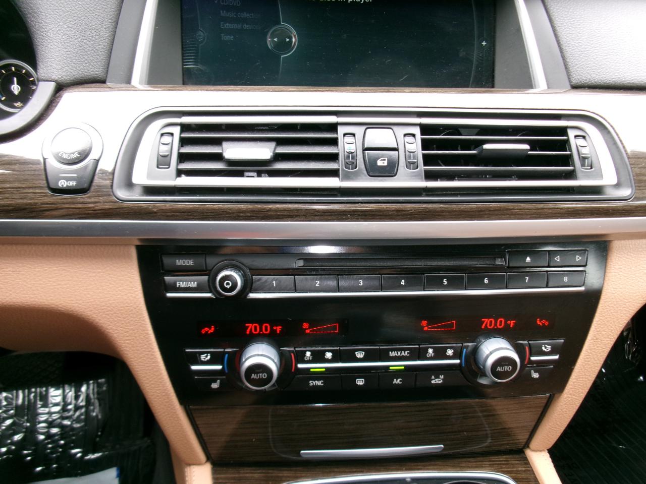 BMW 7 Series 4dr Sdn 740i RWD 2014