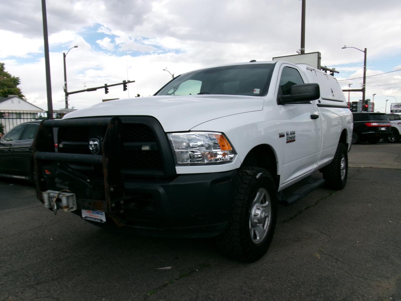 RAM 2500 4WD Reg Cab 140.5" Tradesman 2016