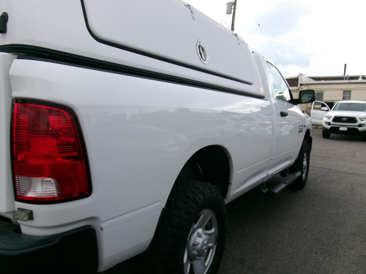RAM 2500 4WD Reg Cab 140.5" Tradesman 2016