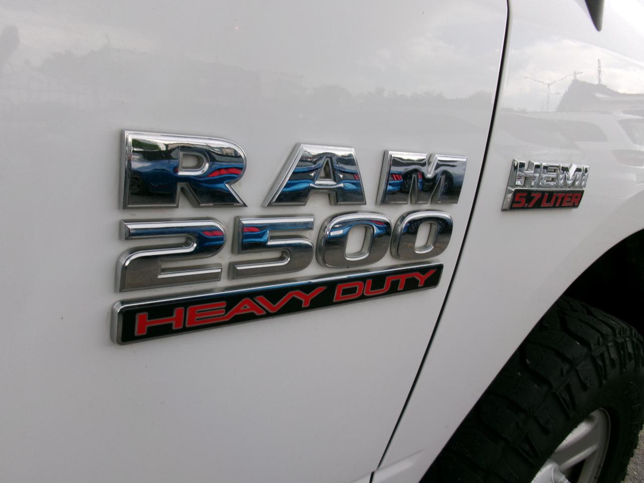 RAM 2500 4WD Reg Cab 140.5" Tradesman 2016