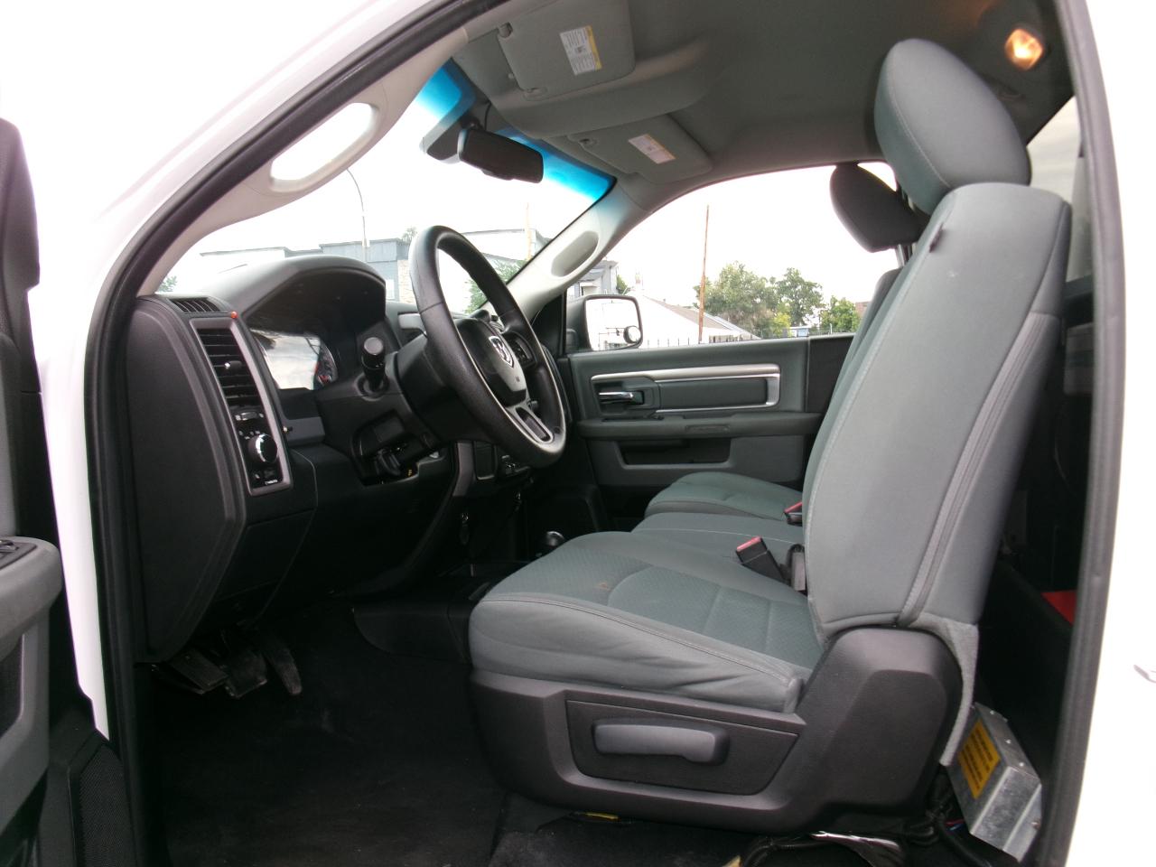 RAM 2500 4WD Reg Cab 140.5" Tradesman 2016