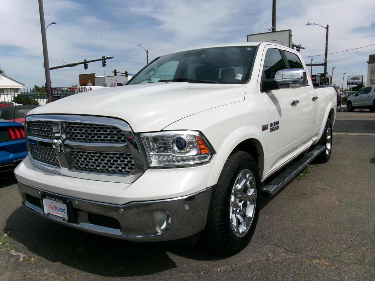 2017 RAM 1500 Laramie 4x4 Crew Cab 6'4" Box