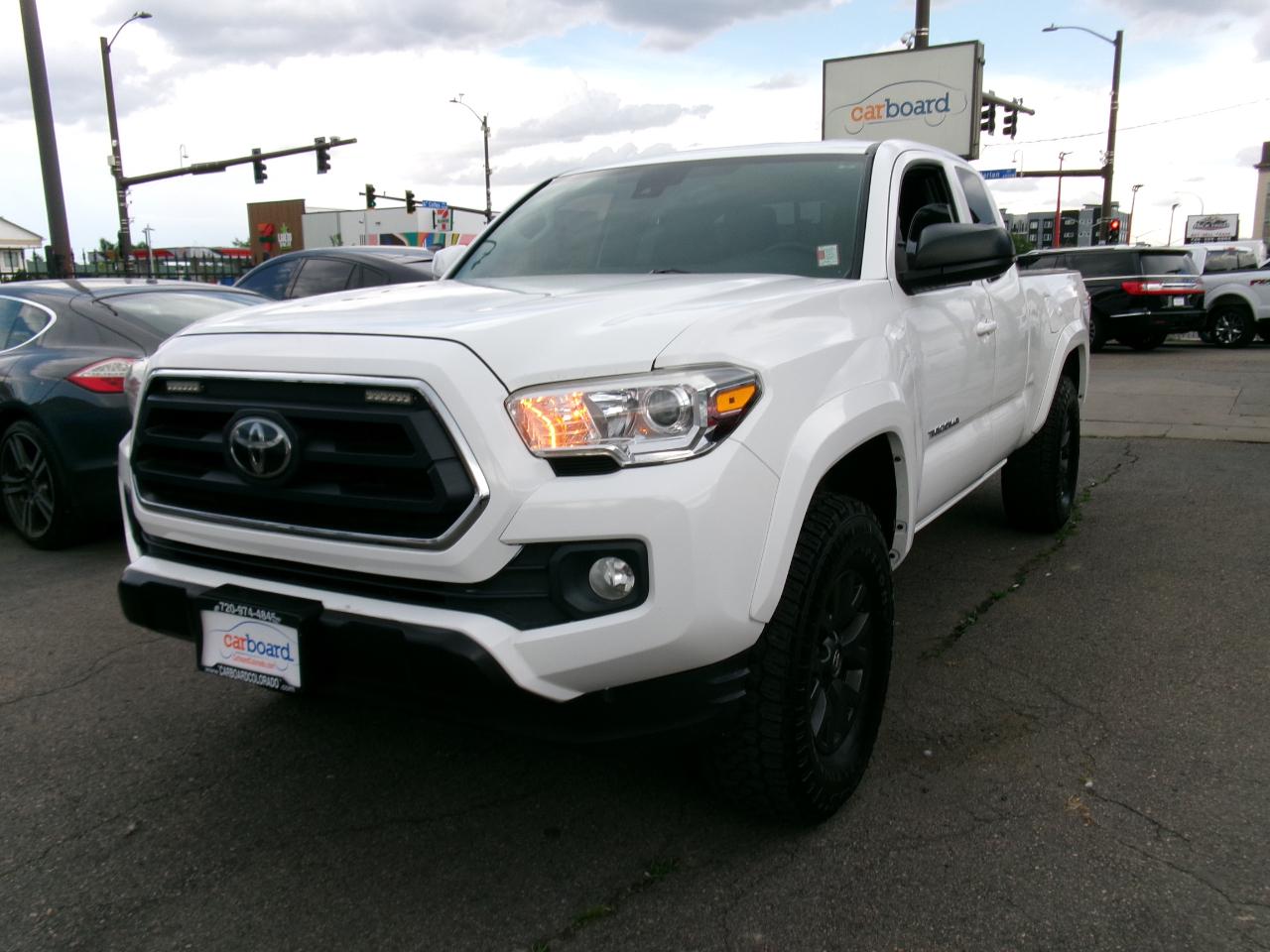 Toyota Tacoma 4WD SR5 Double Cab 6' Bed V6 AT (Natl) 2021