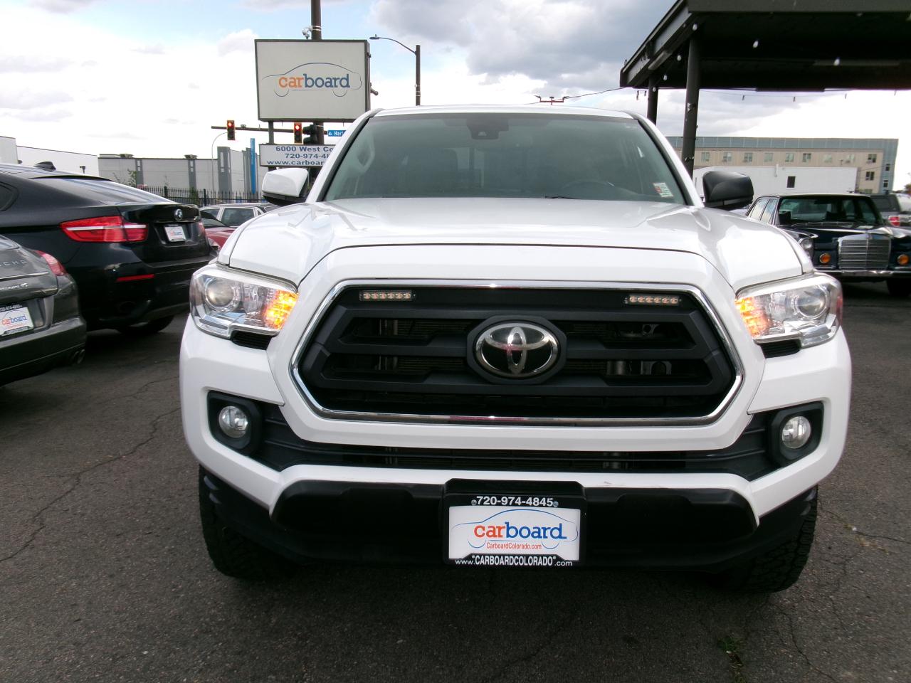Toyota Tacoma 4WD SR5 Double Cab 6' Bed V6 AT (Natl) 2021