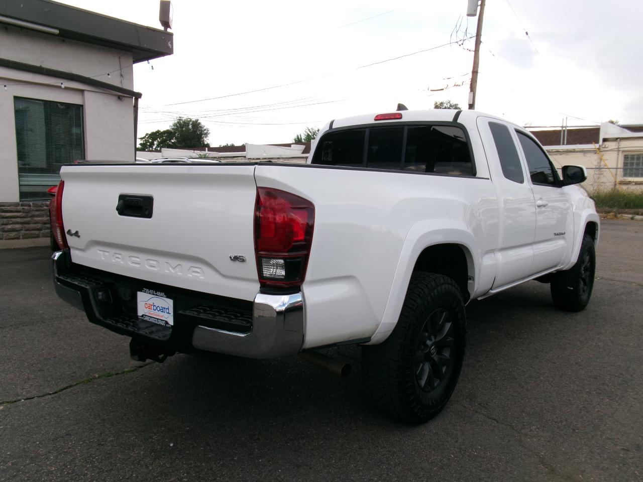 Toyota Tacoma 4WD SR5 Double Cab 6' Bed V6 AT (Natl) 2021