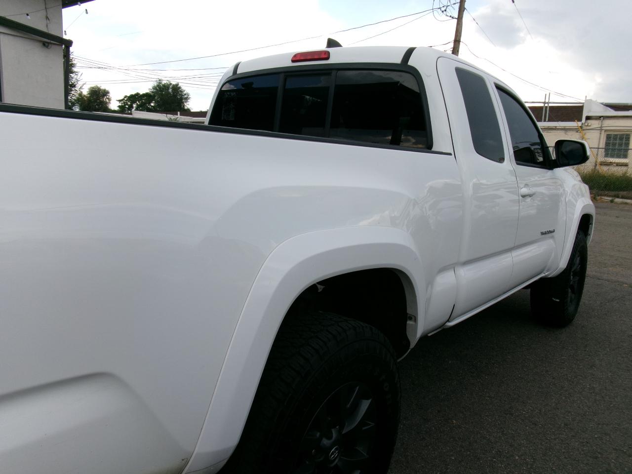 Toyota Tacoma 4WD SR5 Double Cab 6' Bed V6 AT (Natl) 2021