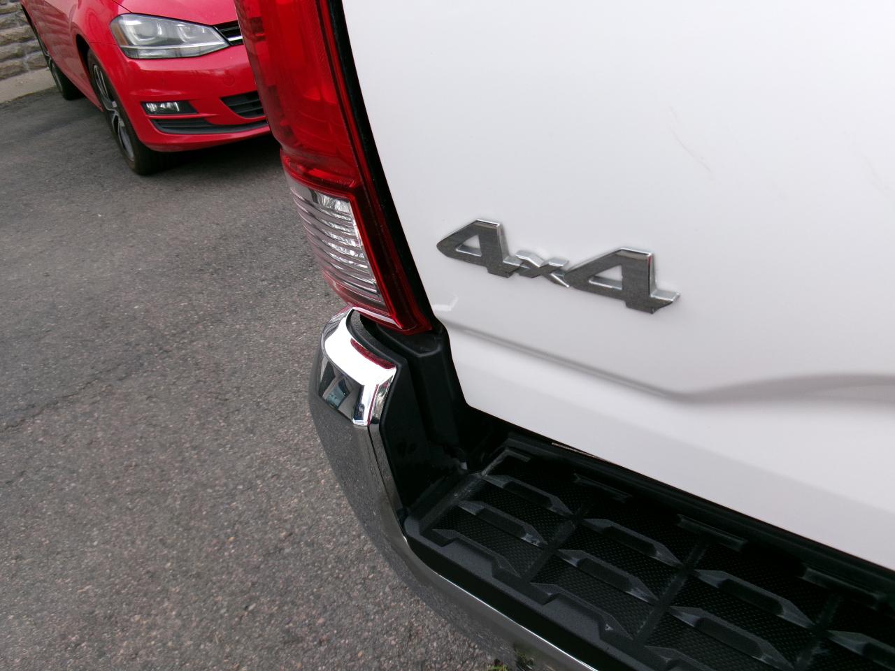 Toyota Tacoma 4WD SR5 Double Cab 6' Bed V6 AT (Natl) 2021