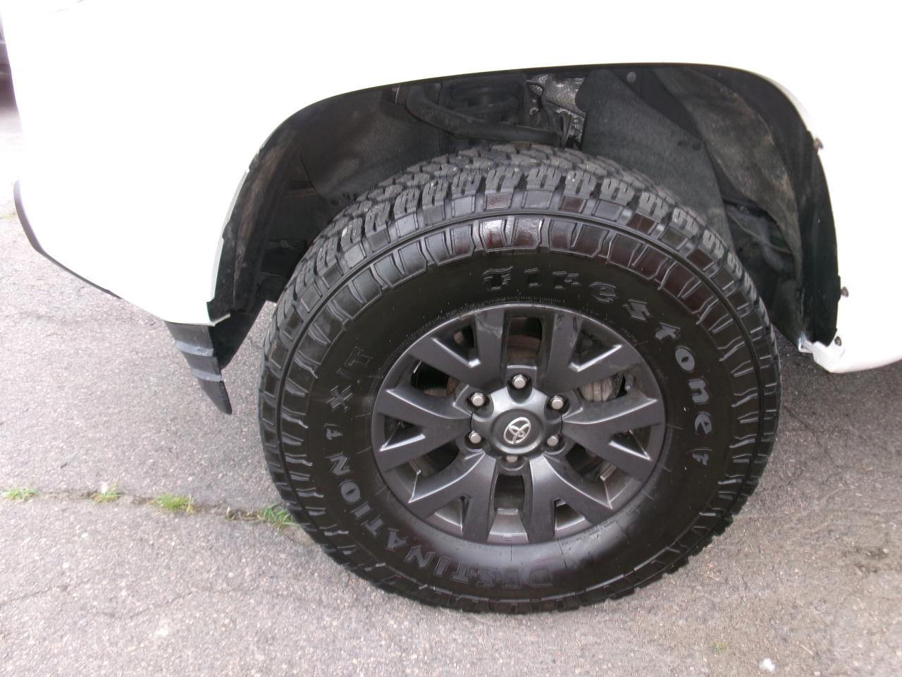 Toyota Tacoma 4WD SR5 Double Cab 6' Bed V6 AT (Natl) 2021