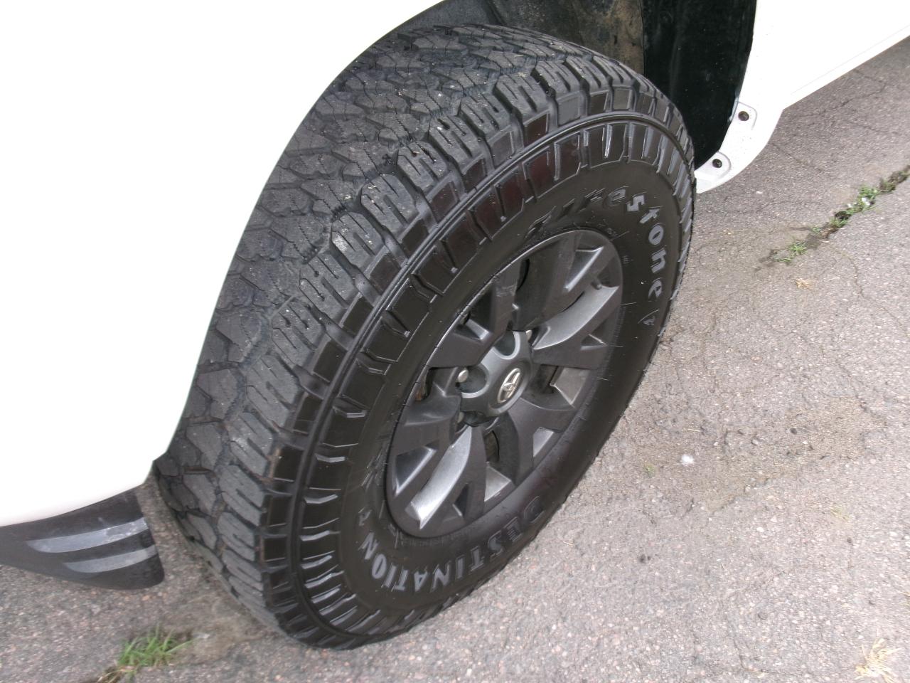 Toyota Tacoma 4WD SR5 Double Cab 6' Bed V6 AT (Natl) 2021