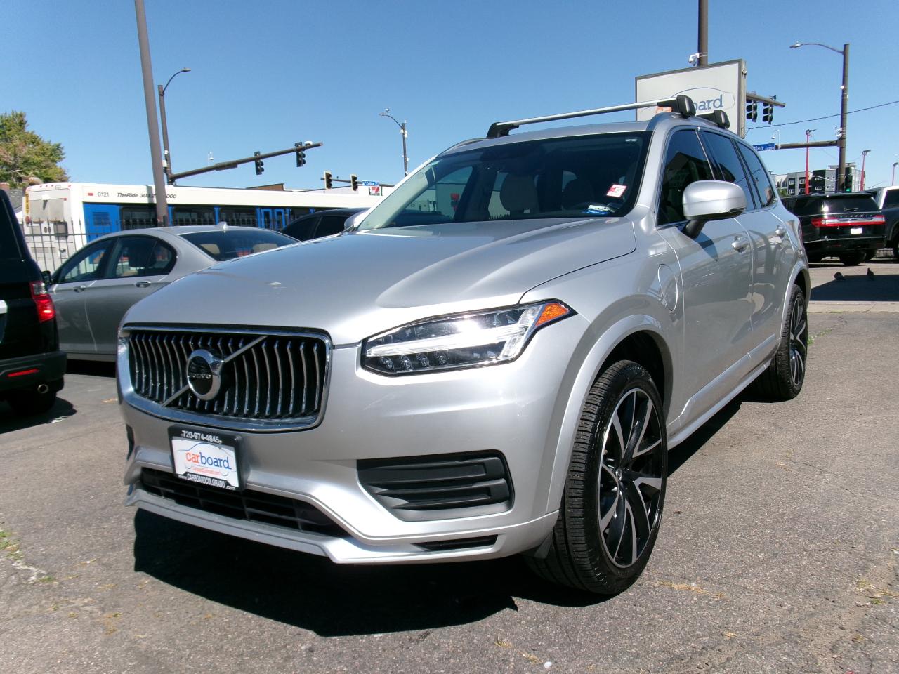 2020 Volvo XC90 T8 eAWD Plug-In Hybrid Momentum 7 Passenger