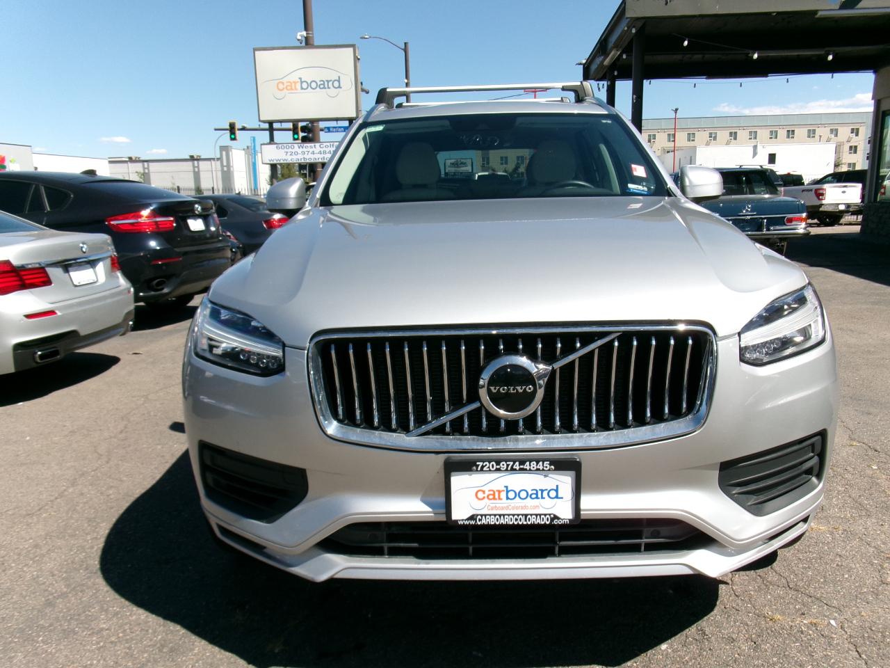 Volvo XC90 T8 eAWD Plug-In Hybrid Momentum 7 Passenger 2020