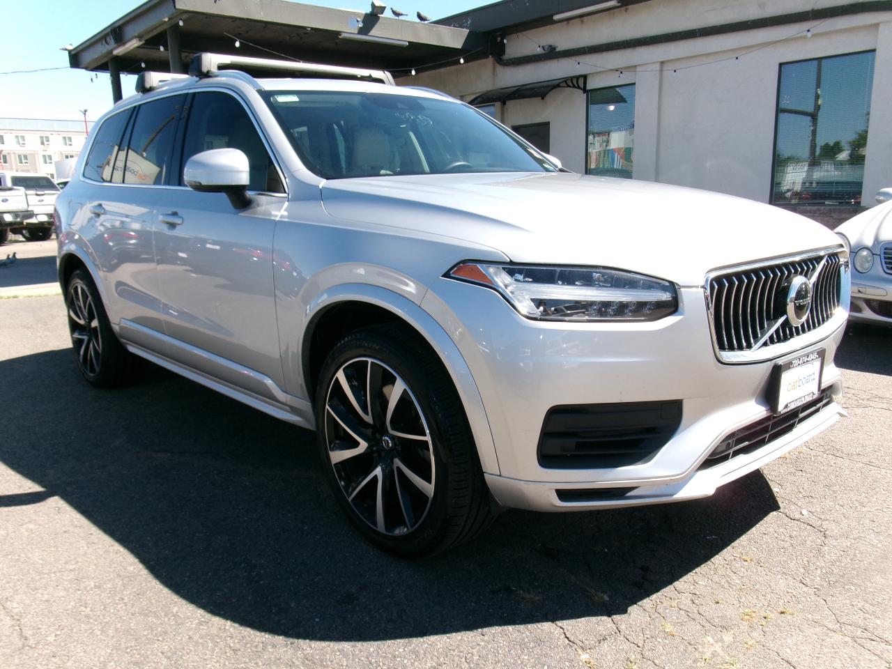 Volvo XC90 T8 eAWD Plug-In Hybrid Momentum 7 Passenger 2020