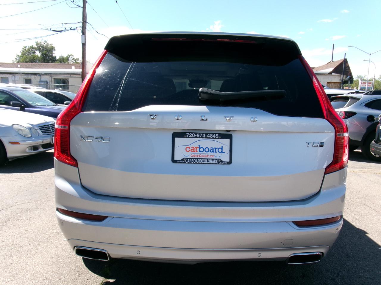 Volvo XC90 T8 eAWD Plug-In Hybrid Momentum 7 Passenger 2020