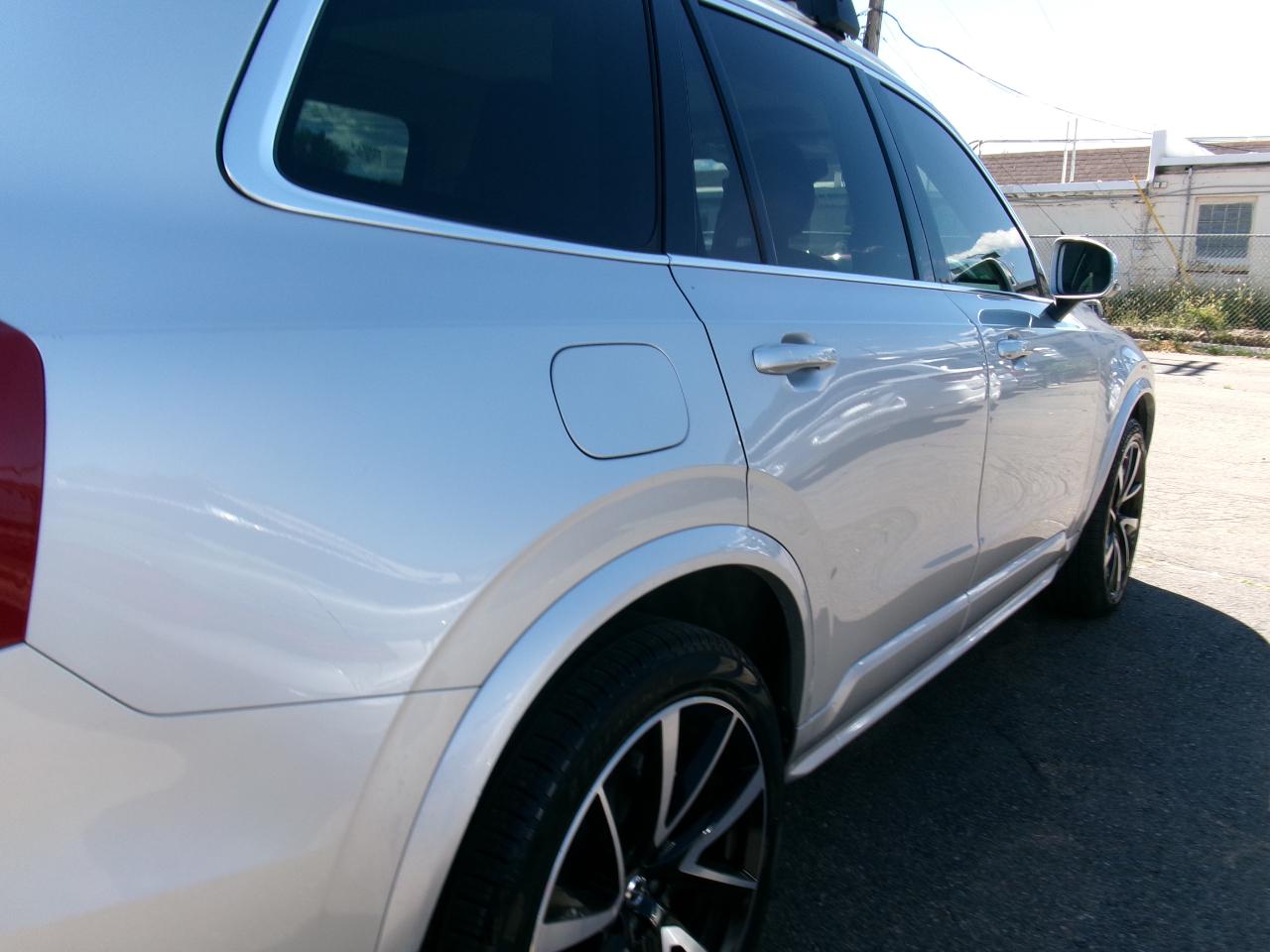 Volvo XC90 T8 eAWD Plug-In Hybrid Momentum 7 Passenger 2020