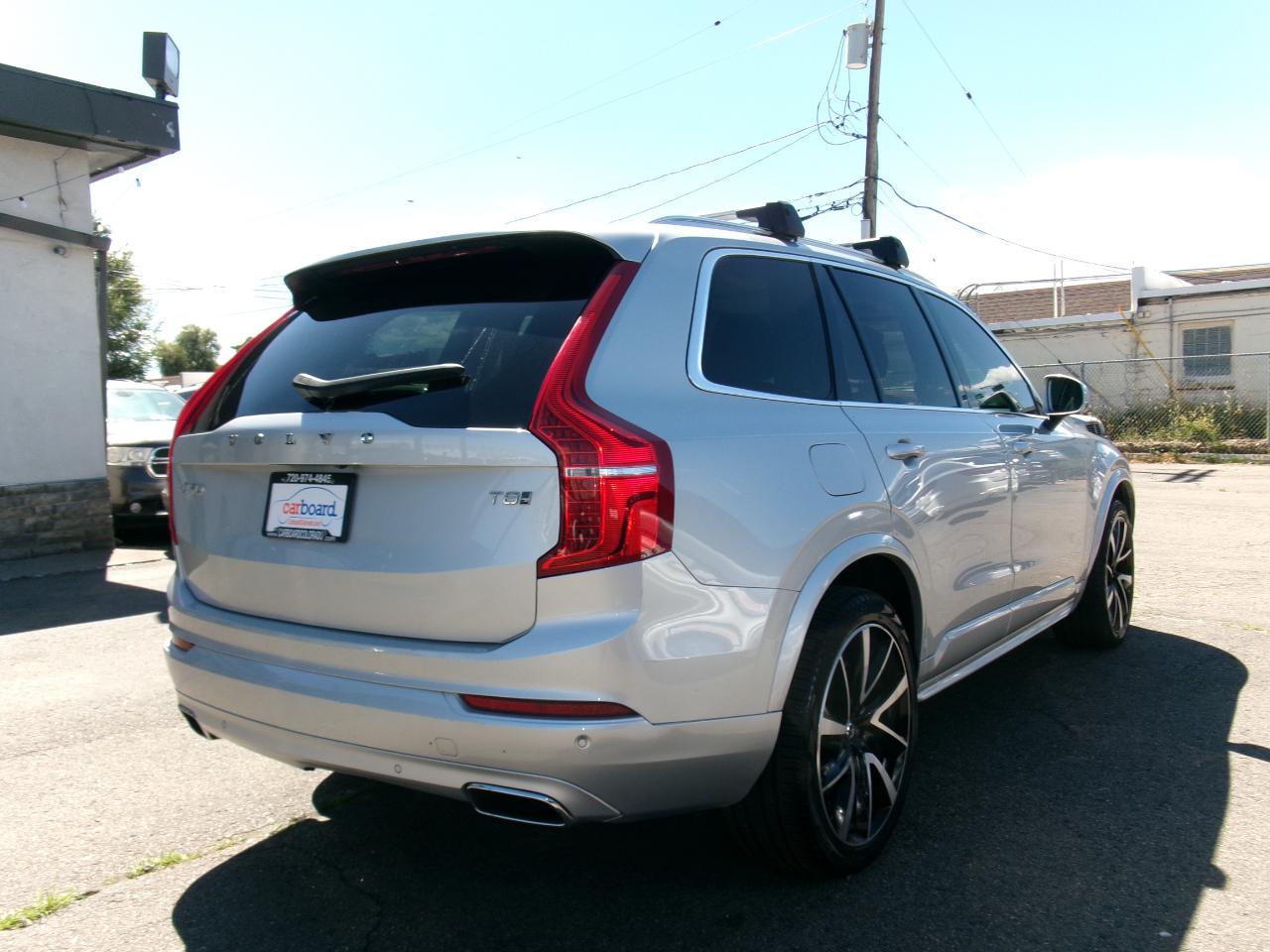 Volvo XC90 T8 eAWD Plug-In Hybrid Momentum 7 Passenger 2020