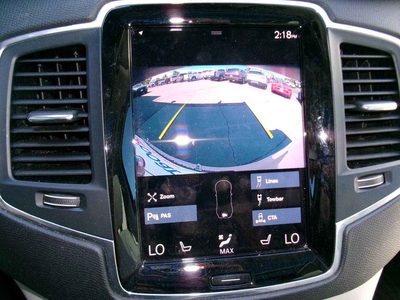 Volvo XC90 T8 eAWD Plug-In Hybrid Momentum 7 Passenger 2020