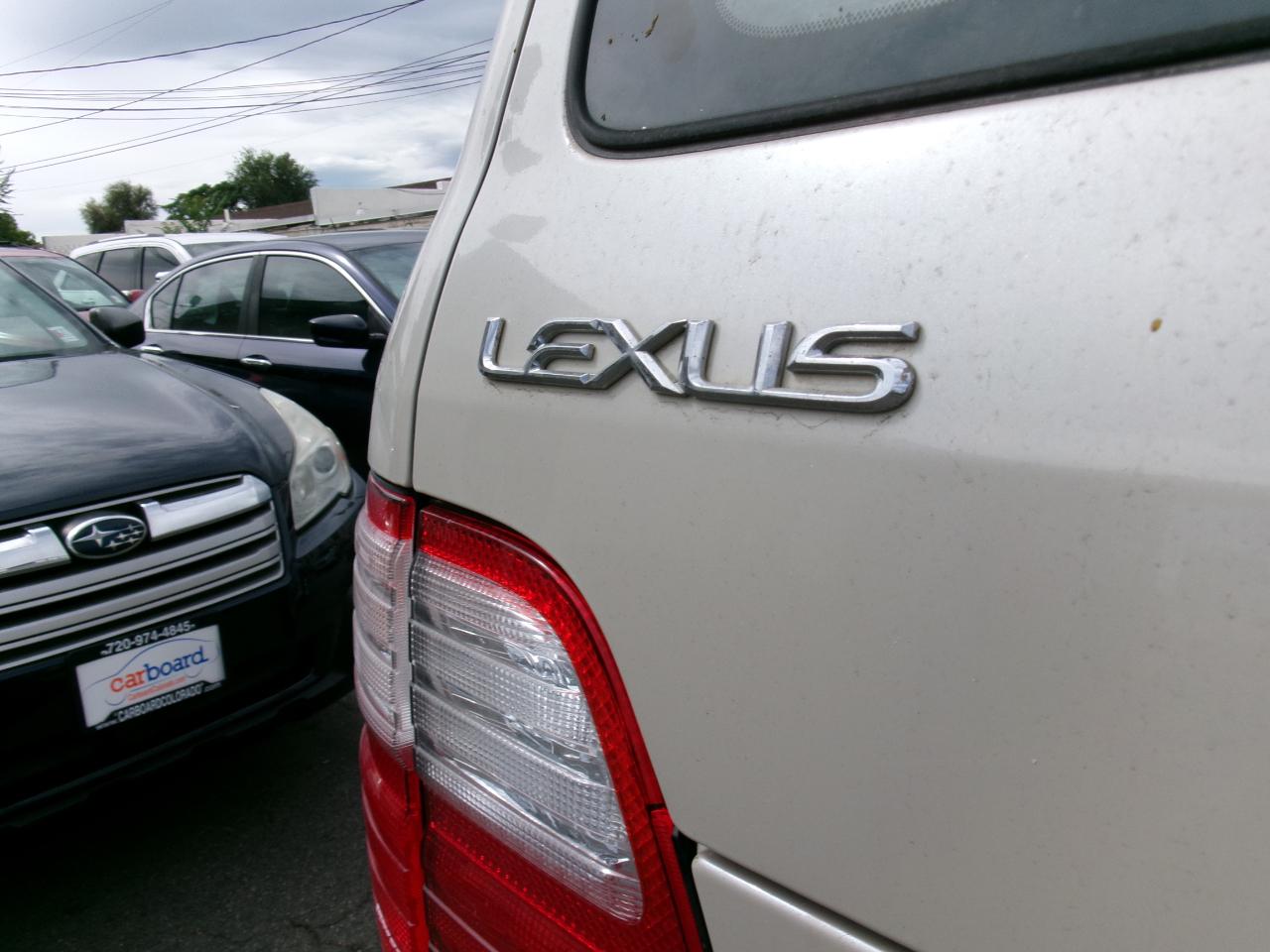 Lexus LX 470 4dr SUV 2003