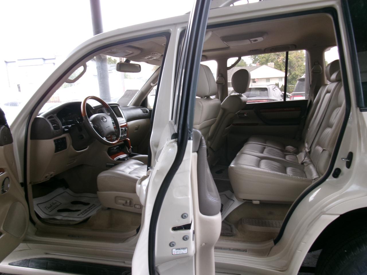 Lexus LX 470 4dr SUV 2003
