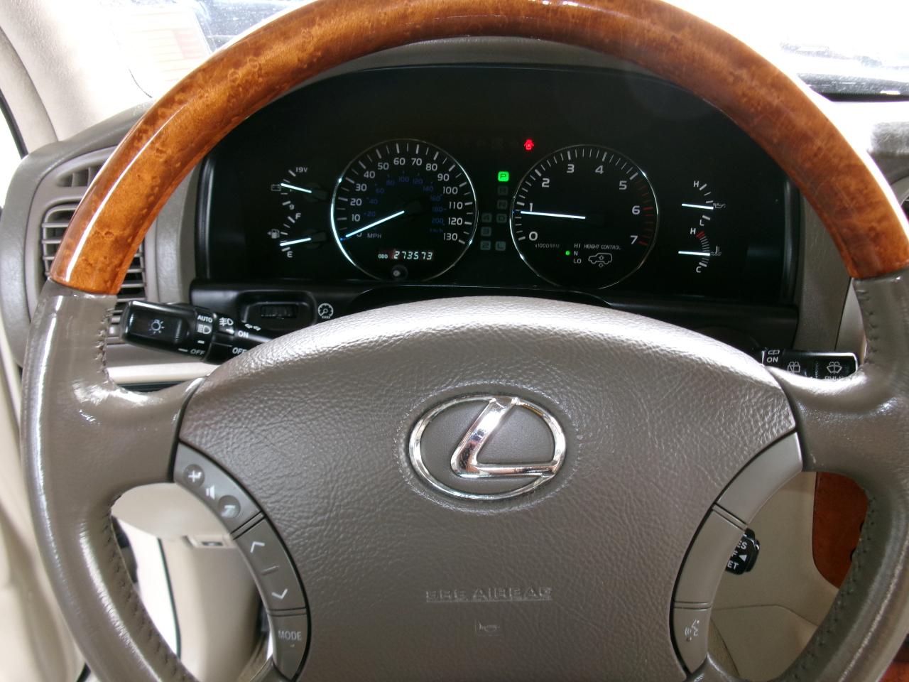Lexus LX 470 4dr SUV 2003
