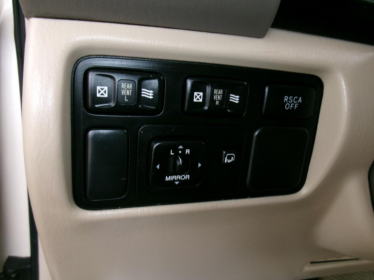 Lexus LX 470 4dr SUV 2003