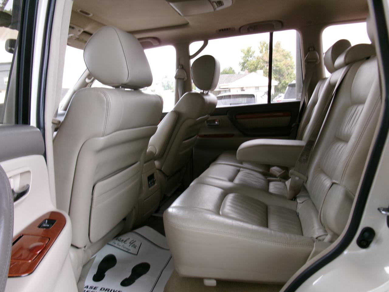 Lexus LX 470 4dr SUV 2003