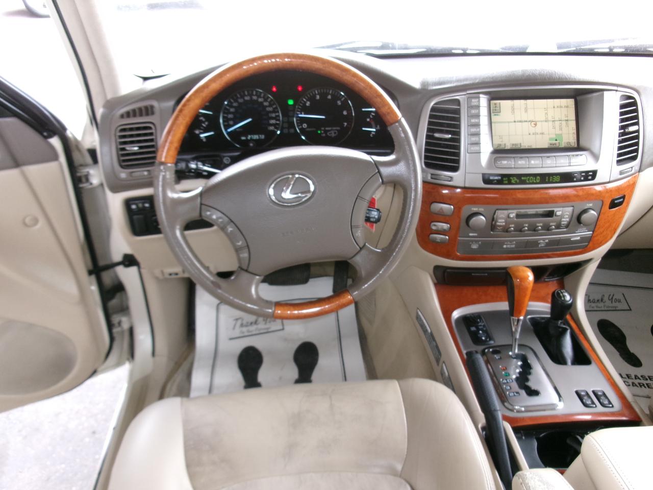 Lexus LX 470 4dr SUV 2003