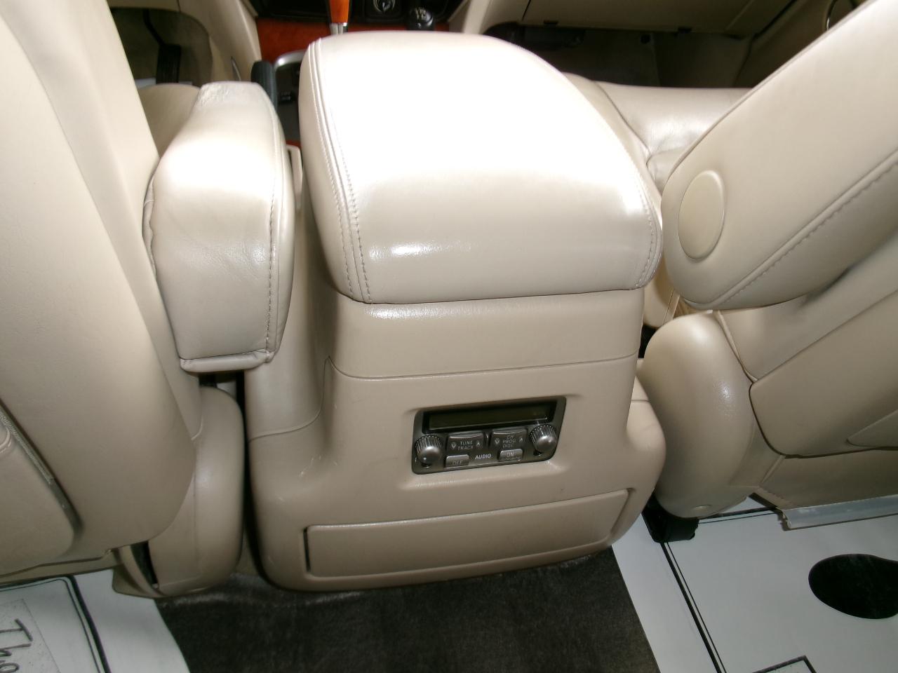 Lexus LX 470 4dr SUV 2003