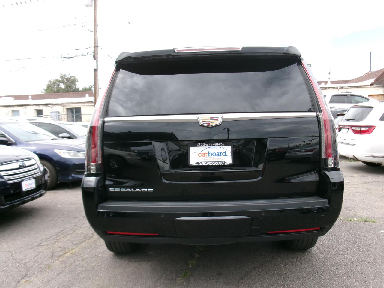 Cadillac Escalade photo 5