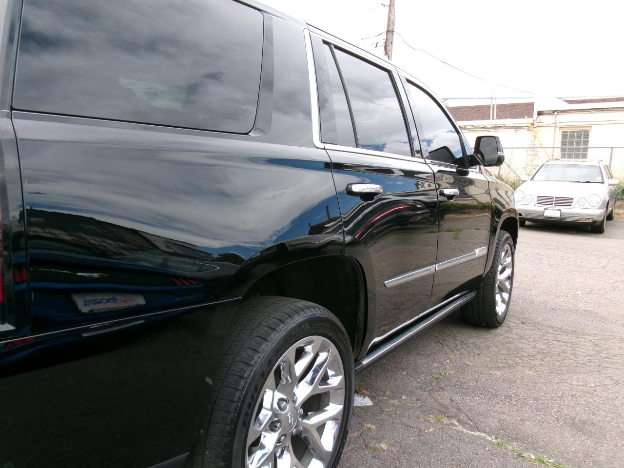 Cadillac Escalade photo 8