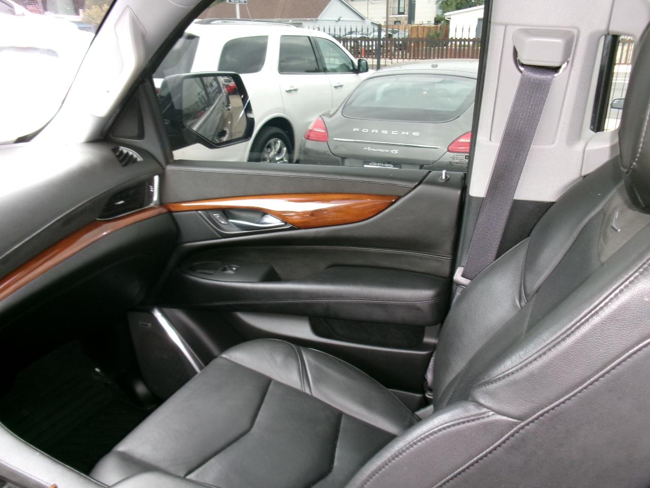 Cadillac Escalade photo 19